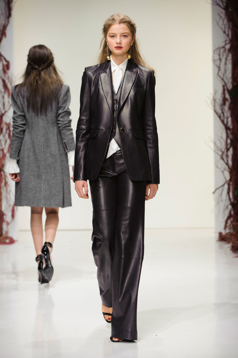 A look from Rachel Zoe's fall/winter 2016 show. Photo: Imaxtree