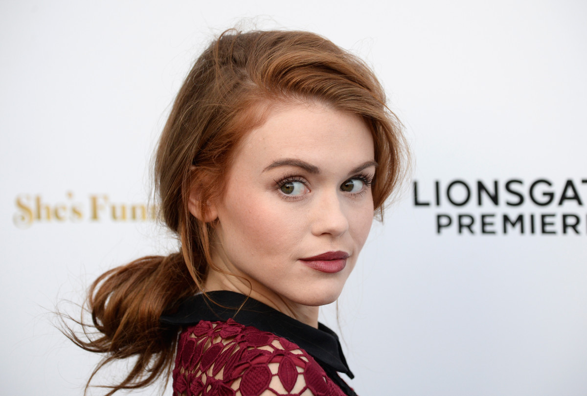 holland roden blonde hair