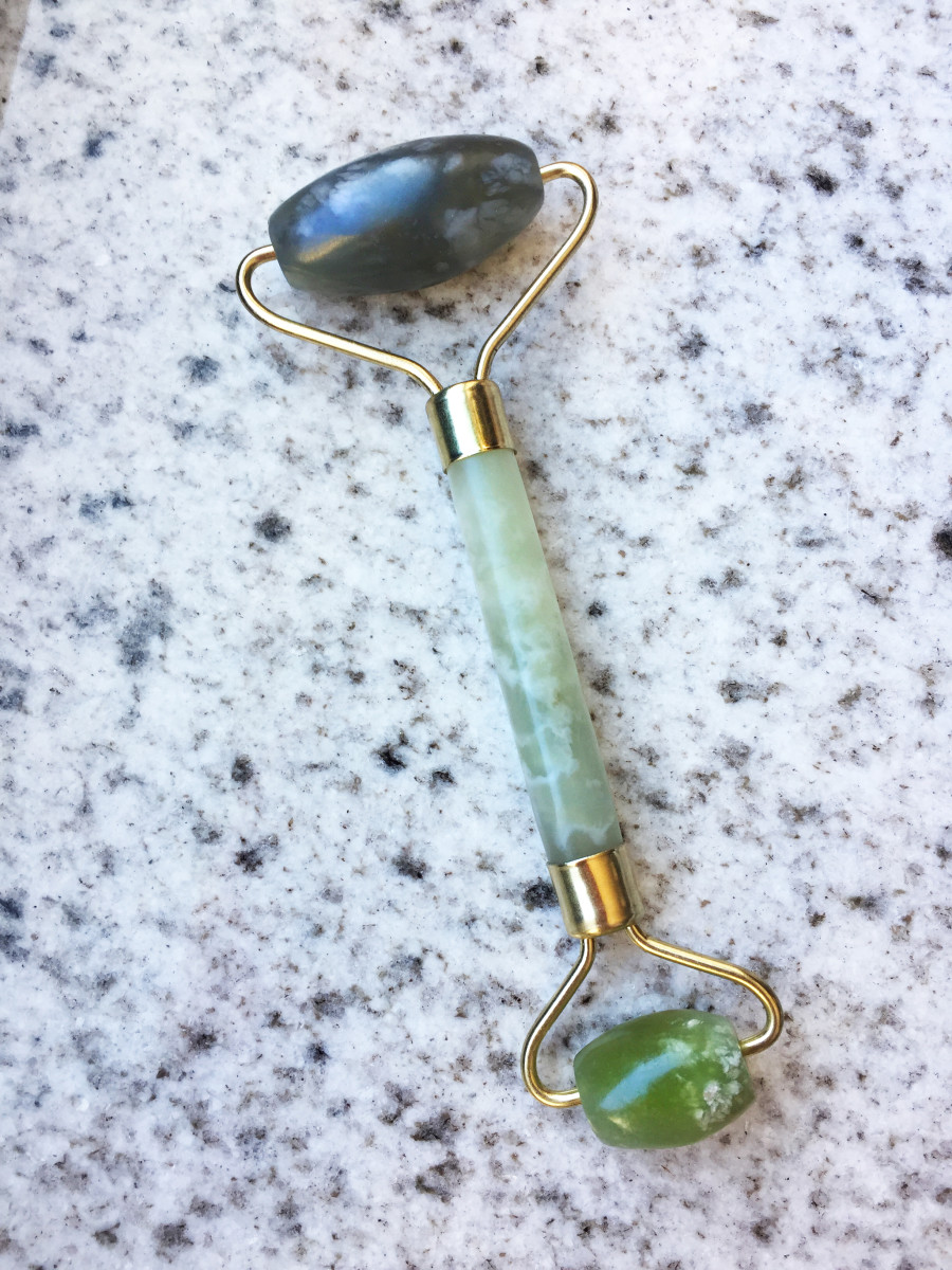 Herbivore Botanicals Jade Facial Roller