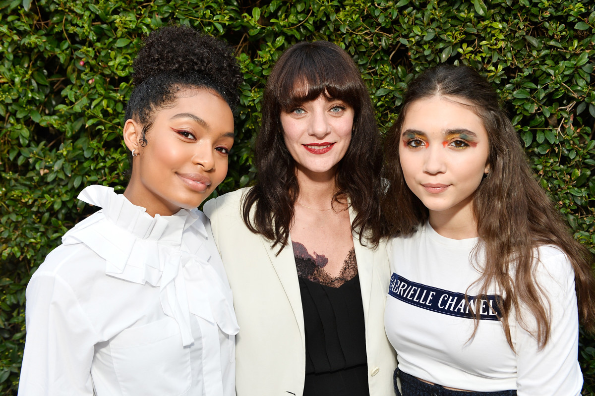 Yara Shahidi, Lucia Pica and Rowan Blanchard at a Dinner Celebrating Lucia Pica & The Travel Diary Makeup Collection in Santa Monica, CA. Photo: Getty Images