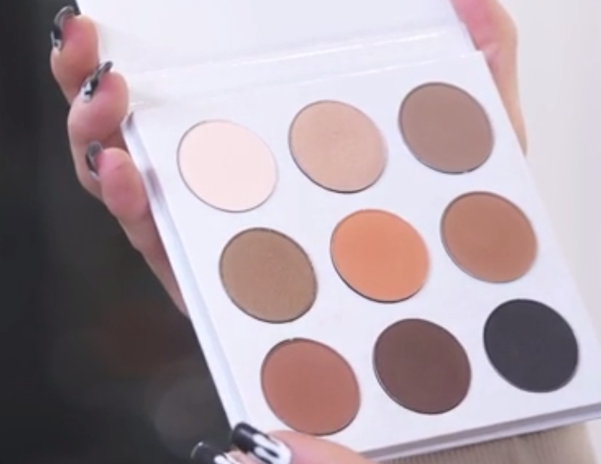 A closeup of the palette, as shown in the video.