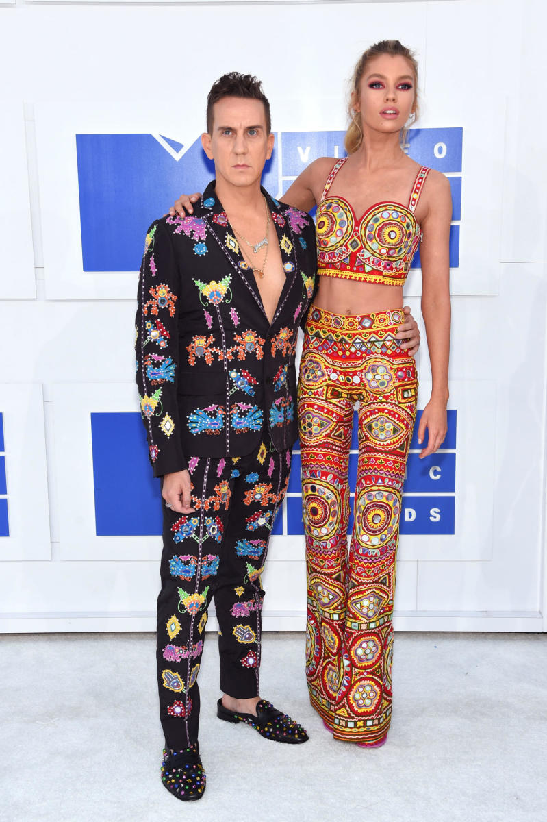 Stella Maxwell (with Jeremy Scott) at the 2016 MTV Video Music Awards. Photo: Jamie McCarthy/Getty Images