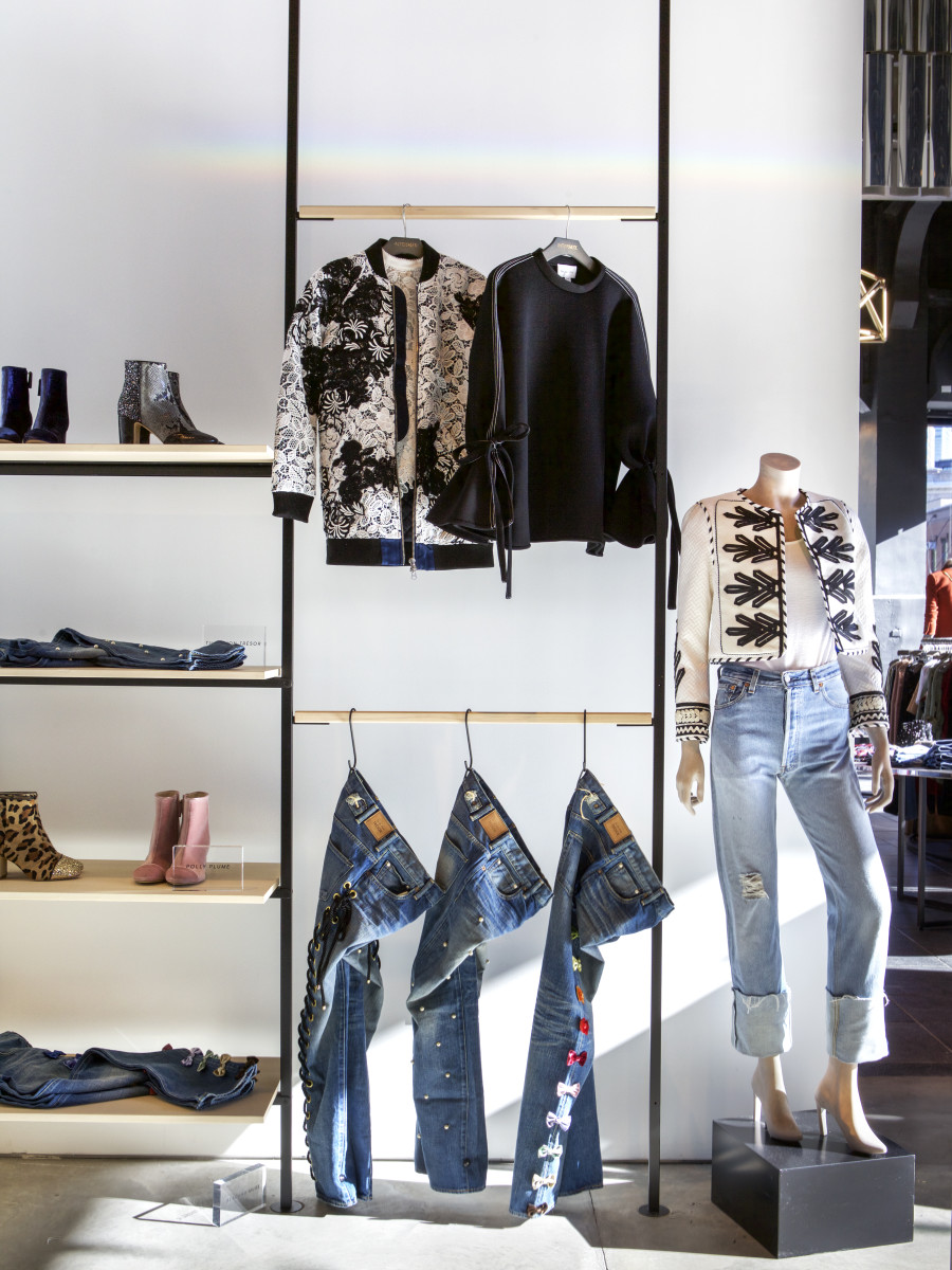 Tipsclass Fashion to night out printed jumpsuit The smythe of best spring lookbook, Boss hugo lookbook men s fall