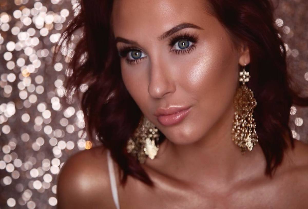 You, too, can look this glowy! Photo: @jaclynhill/Instagram