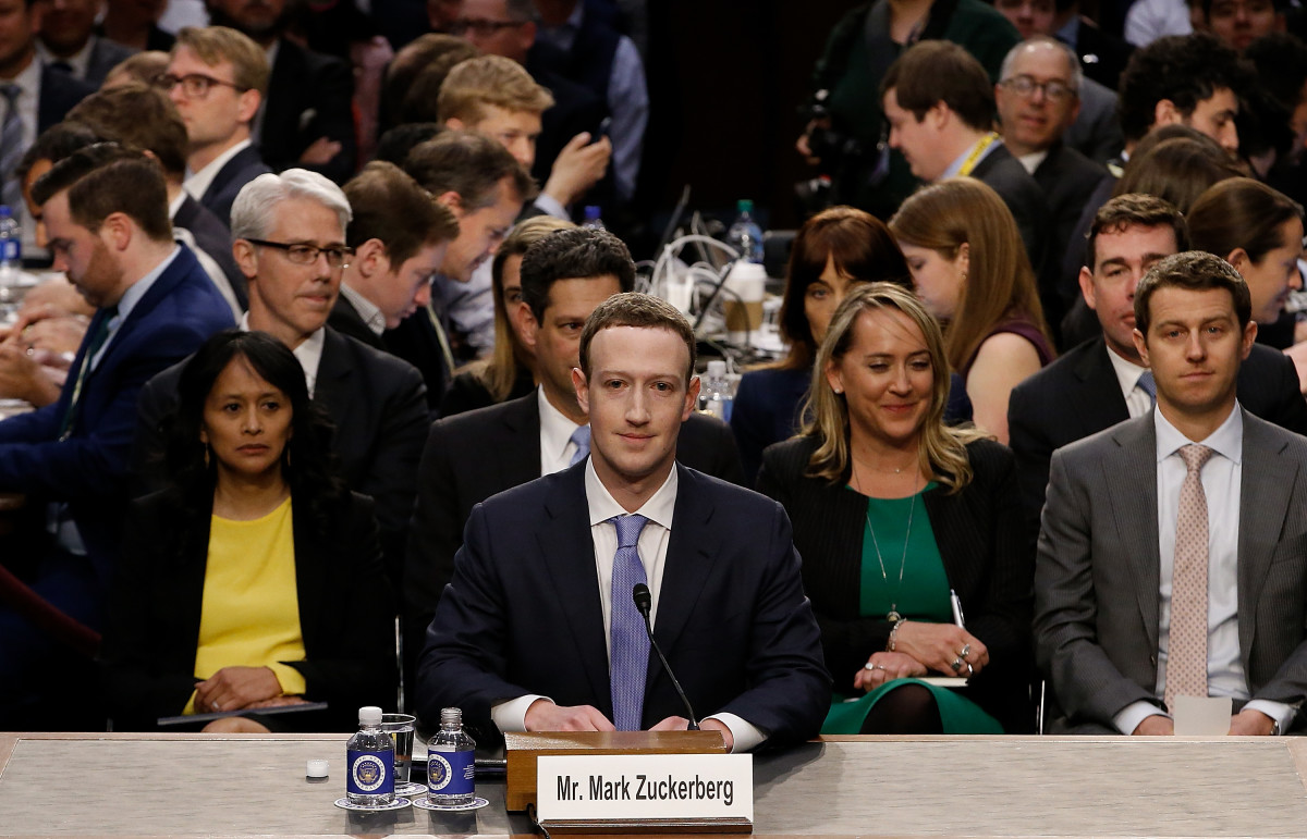 Mark Zuckerberg in what appears to be a suit, ladies and gentlemen. Photo: Alex Brandon-Pool/Getty Images