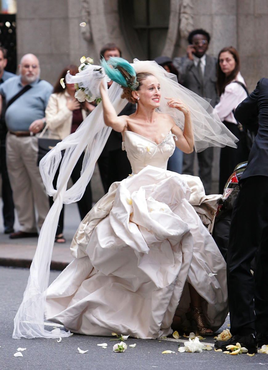 Carrie Bradshaw wore this famous Vivienne Westwood wedding dress and it has  an interesting story