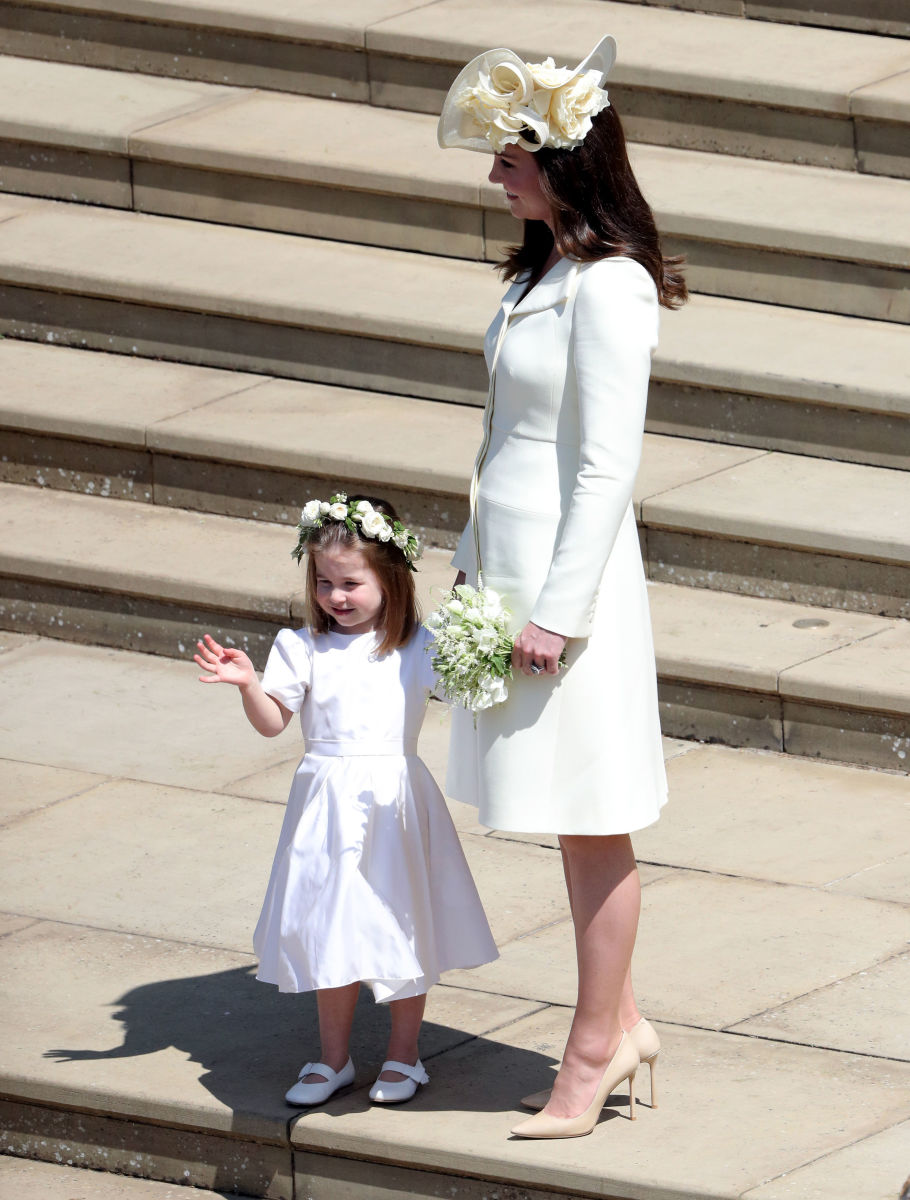 Meghan markle and kate middleton store wedding dress