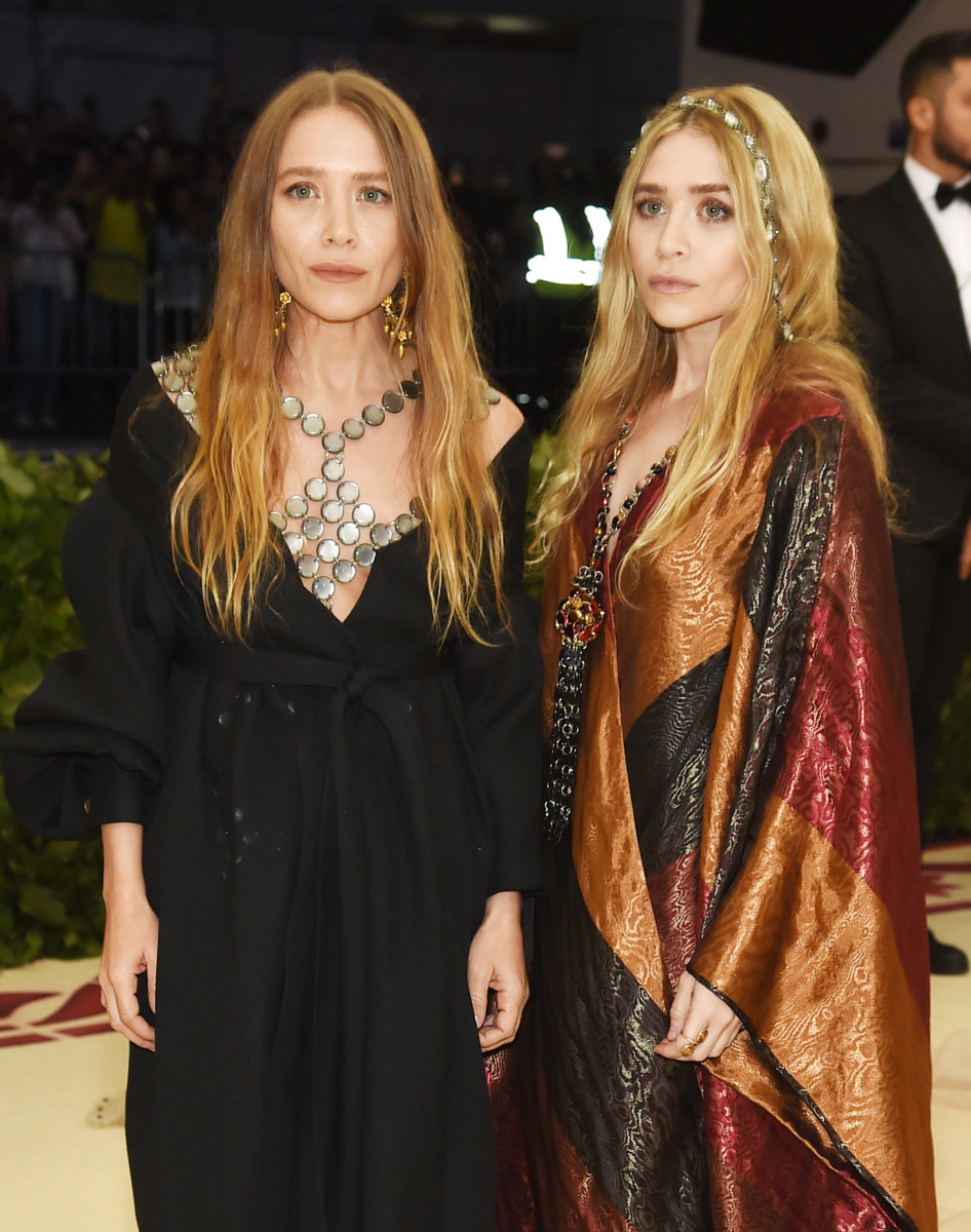 Mary-Kate and Ashley Olsen at the 2018 Met Gala. Photo: Jamie McCarthy/Getty Images