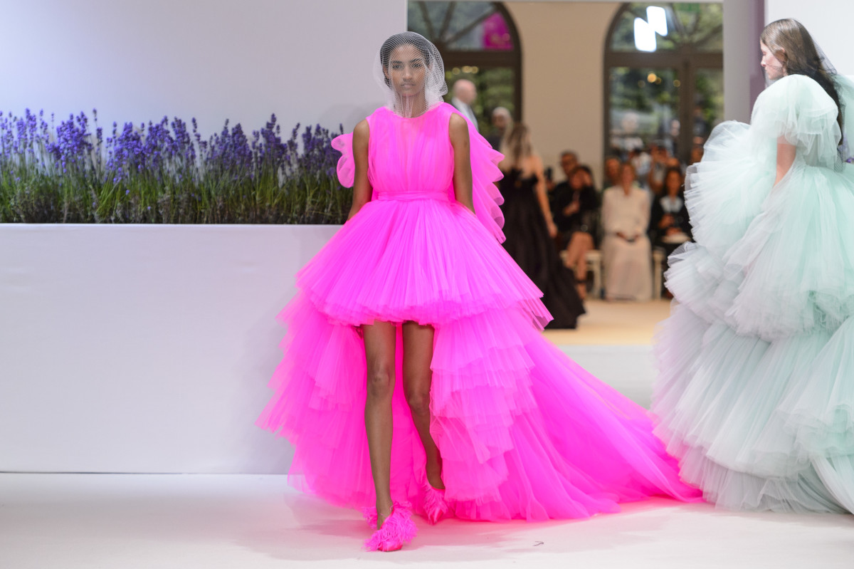 A look from Giambattista Valli's Fall 2018 couture collection. Photo: Imaxtree