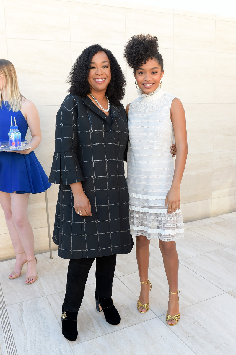 Shonda Rhimes and Yara Shahidi at The Hollywood Reporter's 26th Annual Women In Entertainment Breakfast in Dec. 2017. Photo: Stefanie Keenan/Getty Images for FIJI Water