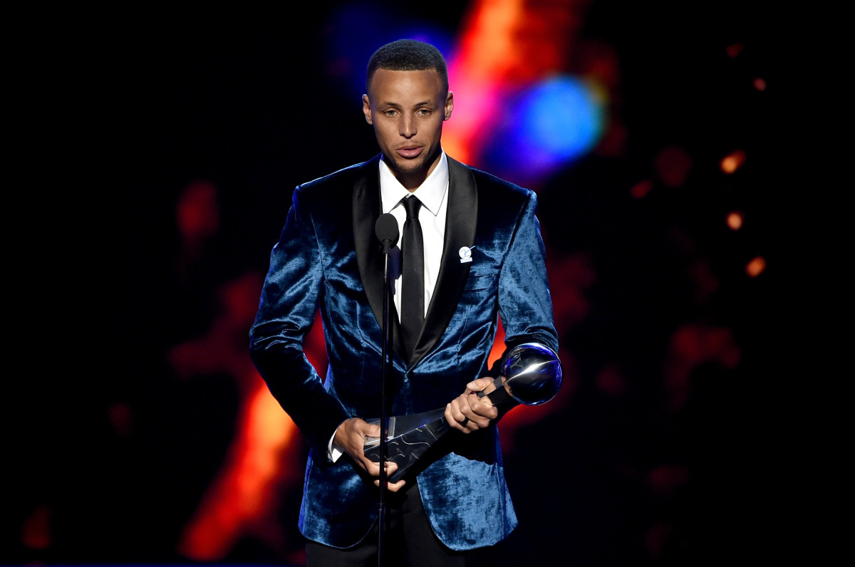 Steph Curry, in an Alba custom tux, at the 2016 ESPY Awards. Photo: Kevin Winter/Getty Images