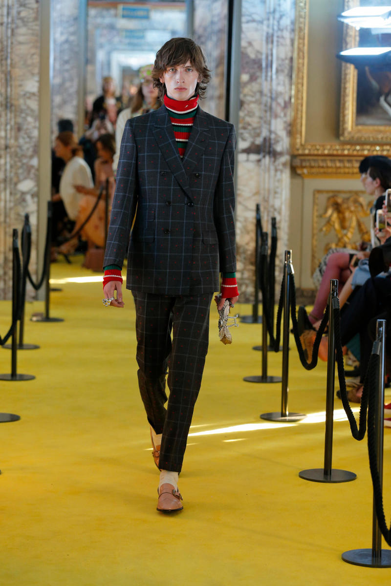 The suit Harry wore, as originally presented on the Gucci Cruise 2018 runway. Photo: Dan Lecca for Gucci