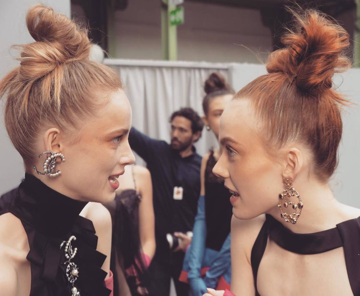 Abby Champion and Kiki Willems backstage at Chanel's Fall 2018 show. Photo: @sammcknight1/Instagram