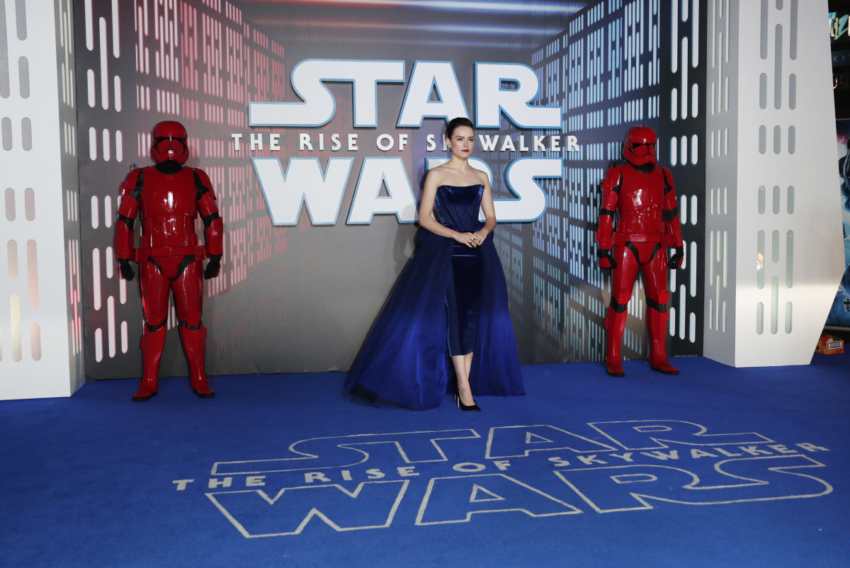 Star wars rise of skywalker sale premiere