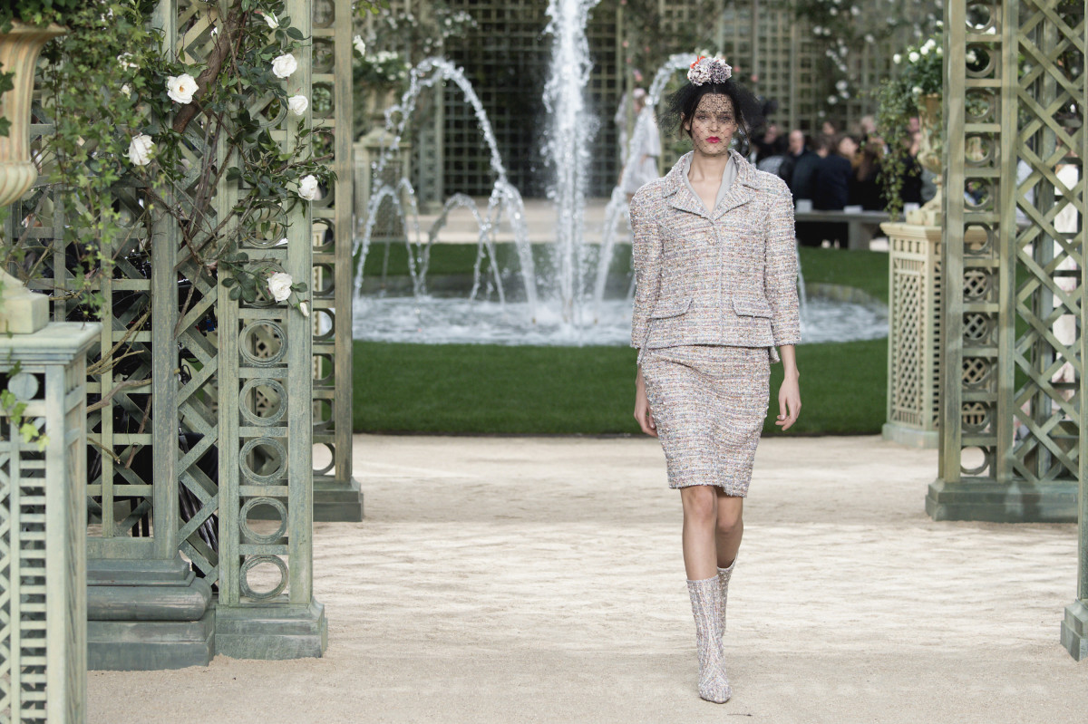 A Documentary About Chanel's Couture Show Is Coming to Netflix