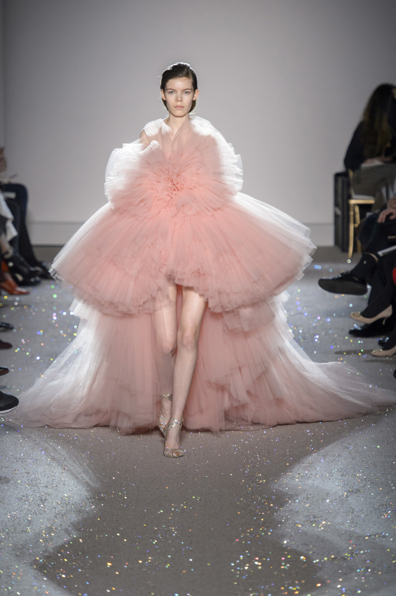 A look from the Giambattista Valli Couture Spring 2019 show. Photo: Imaxtree