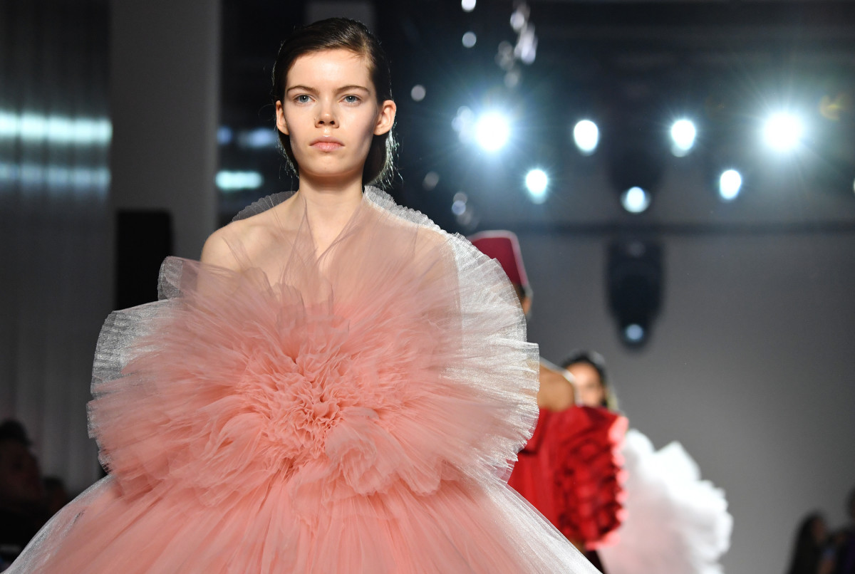 A look from the Giambattista Valli Couture Spring 2019 show. Photo: Pascal Le Segretain/Getty Images