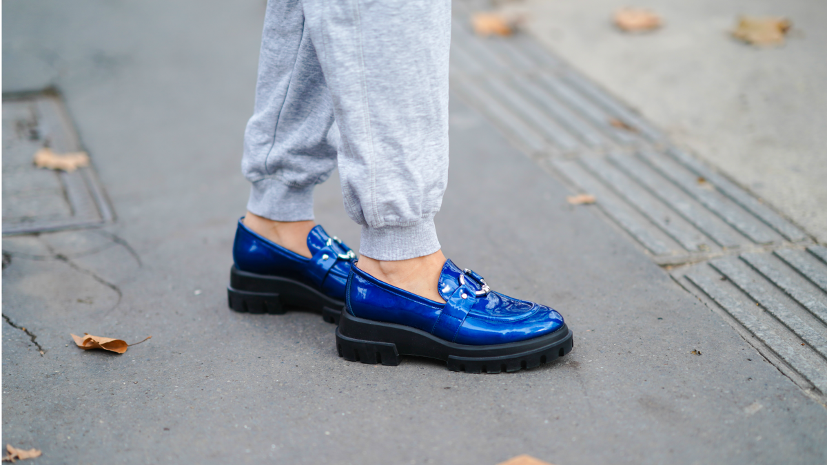 Slip-on loafers with a pair of joggers is one of the best outfit ideas