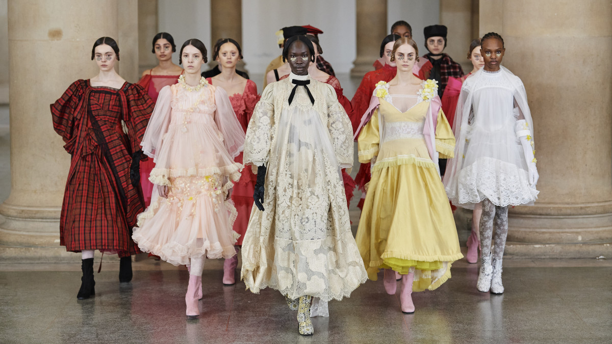 London Fashion Week 2021 - Moda Dione