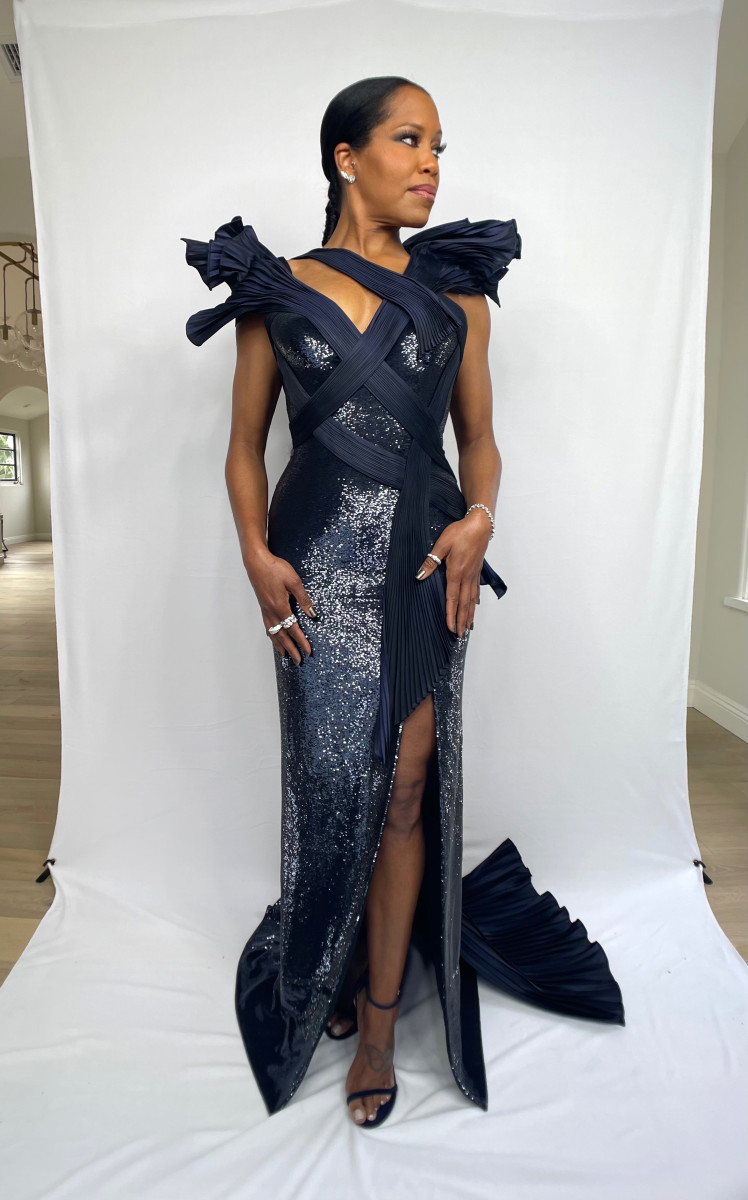 Regina King Wears Louis Vuitton to the 2021 Oscars - See Regina