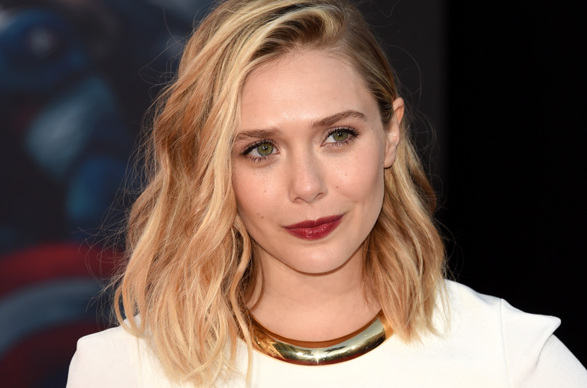Great Outfits in Fashion History: Elizabeth Olsen in Colorblocked ...