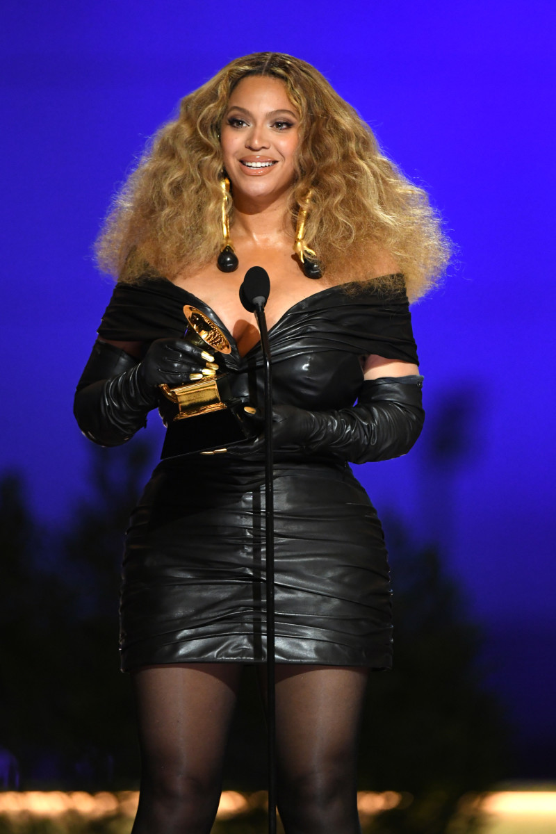 Grammys-2021-Best-Dressed-Beyonce-Schiaparelli