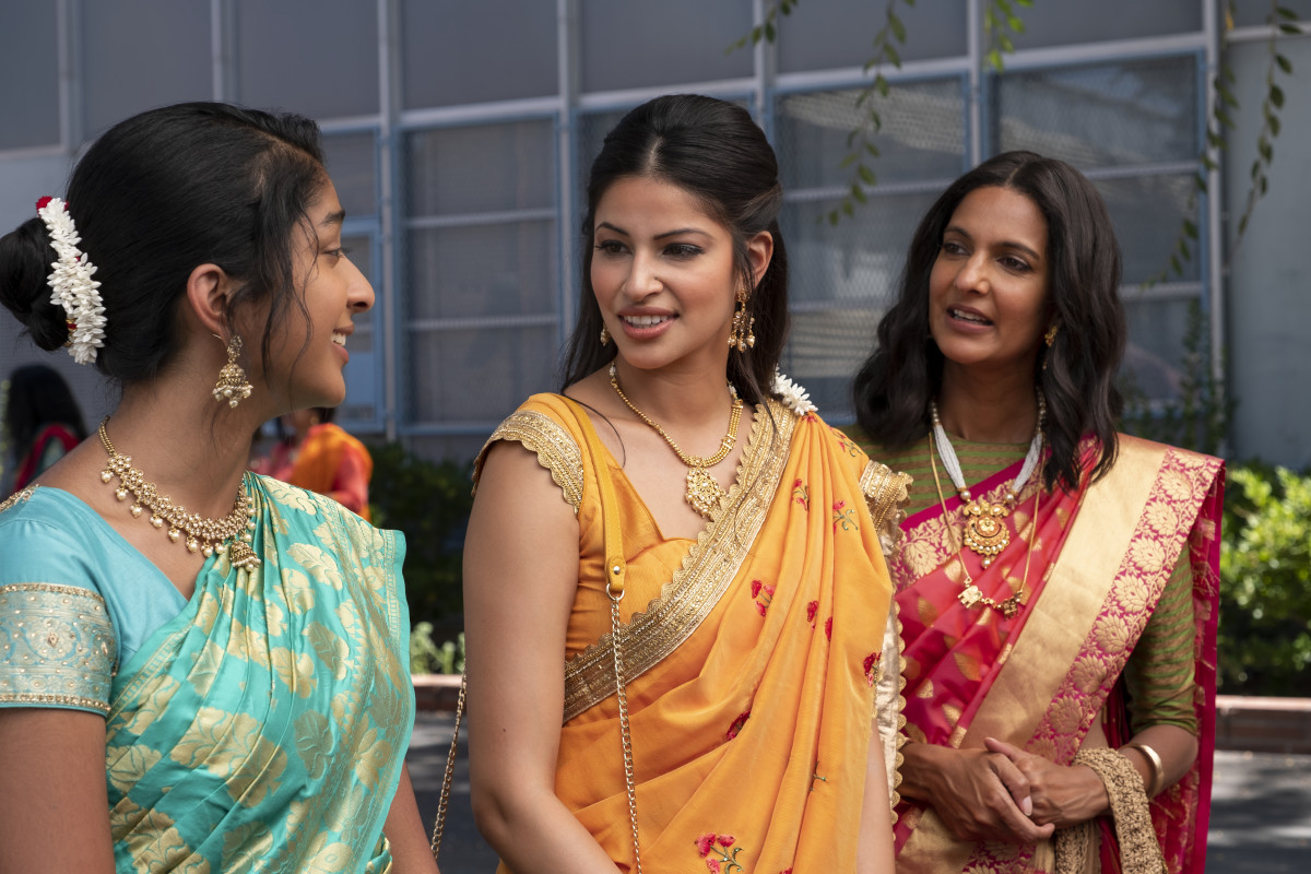 (L to R), Maitreyi Ramakrishnan as Devi, Richa Moorjani as Kamala and Poorna Jagannathan as Nalini in 'Never Have I Ever.'