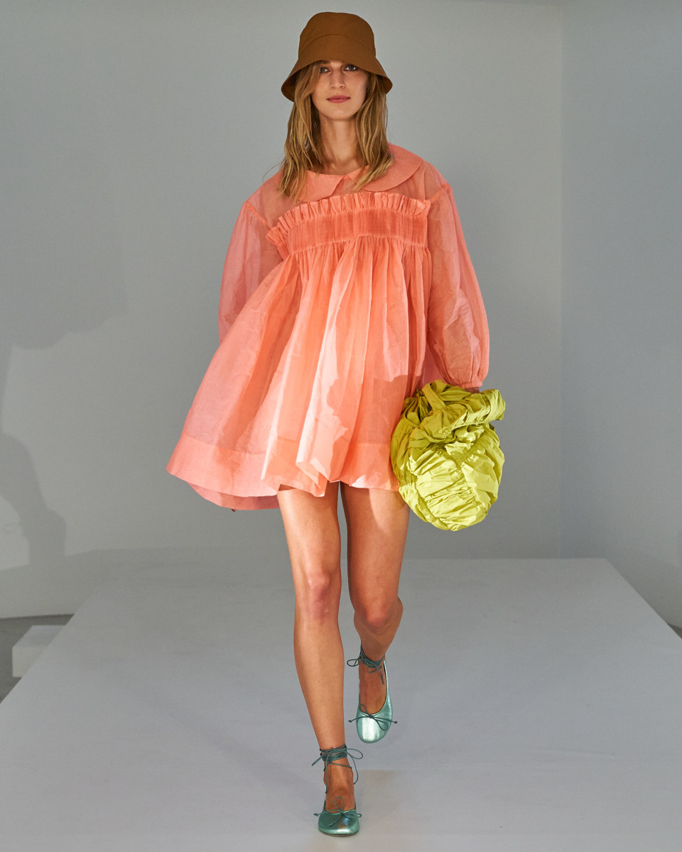 7 Top Trends From the London Spring 2022 Runways
