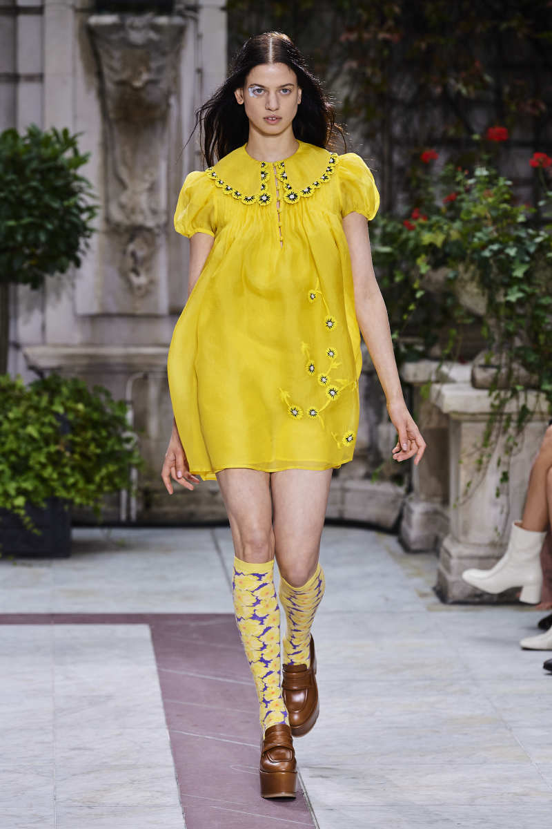 7 Top Trends From the London Spring 2022 Runways