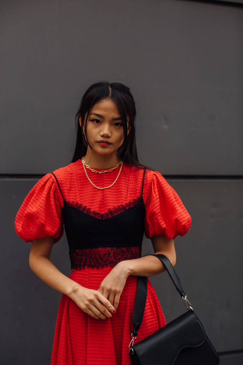 The 21 Best Beauty Looks From London Fashion Week Street Style