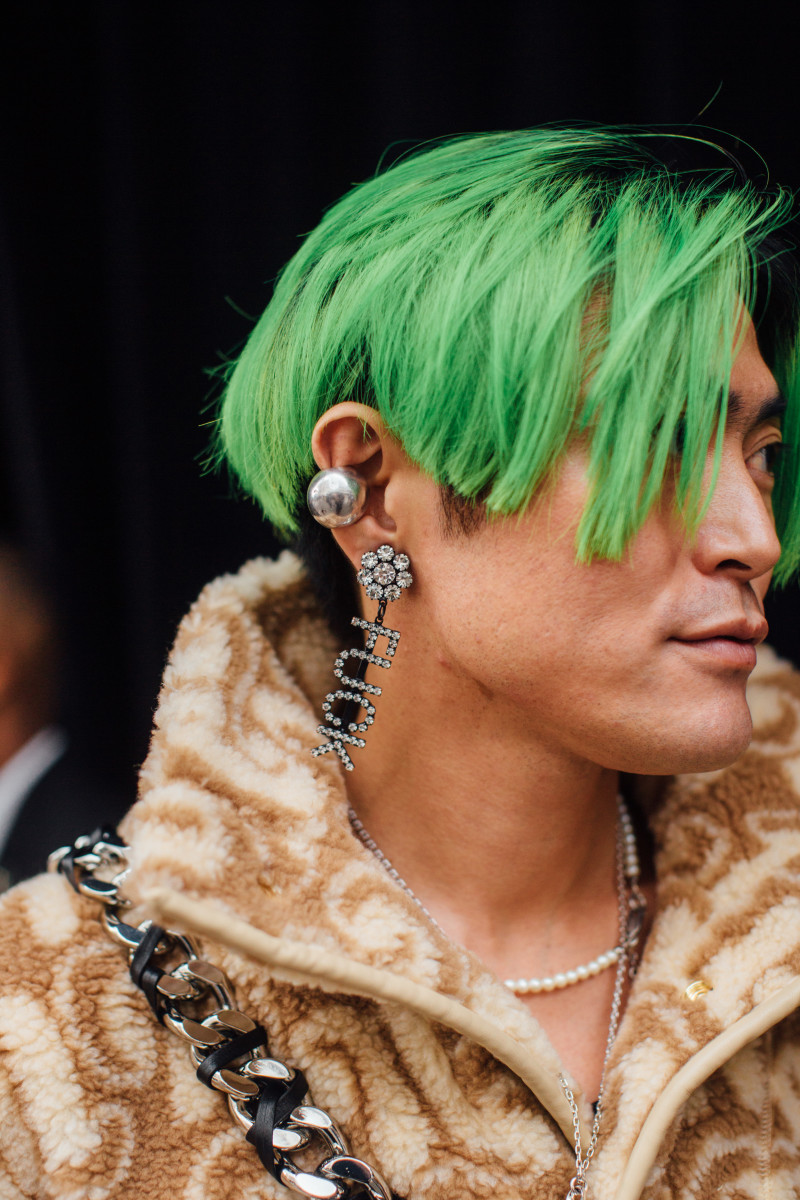 The 21 Best Beauty Looks From London Fashion Week Street Style