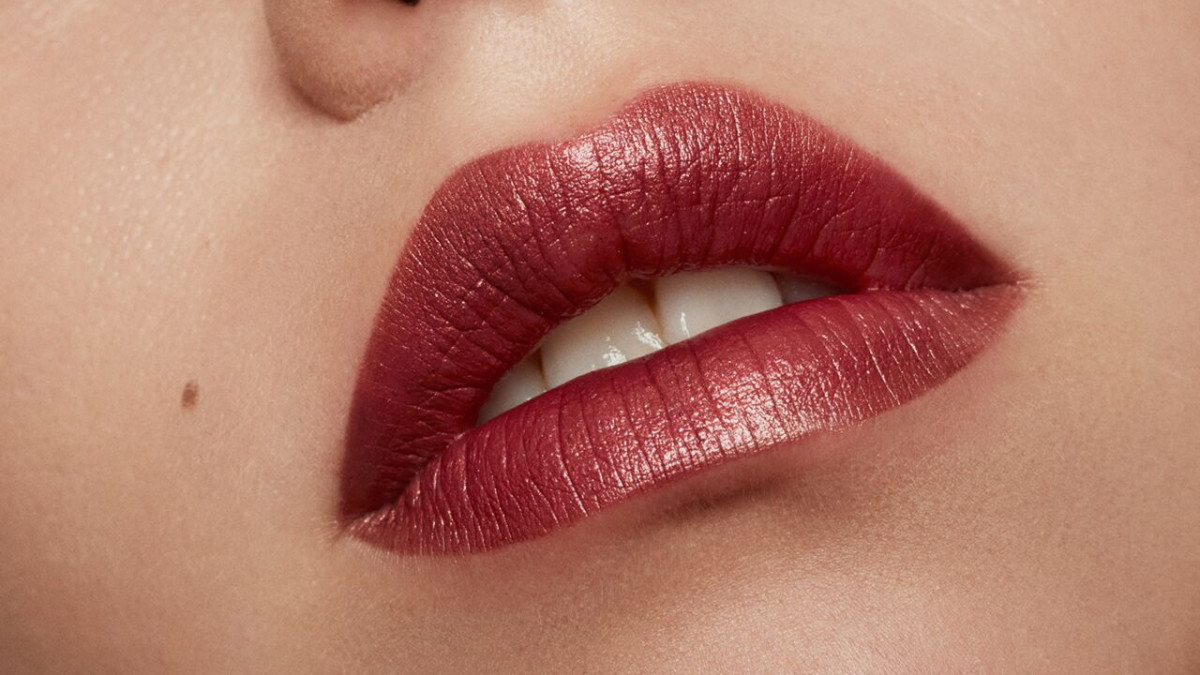 13 Pretty Fall Lip Colors That Work on Every Skin Tone