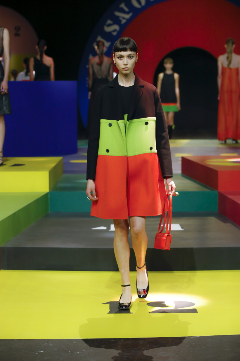 Dior's Spring 2022 Collection Pays Tribute to Its Swinging '60s Past