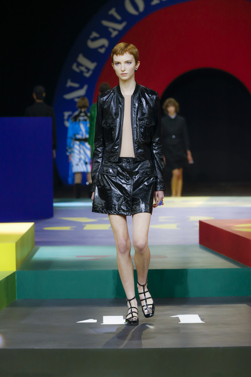 Dior's Spring 2022 Collection Pays Tribute to Its Swinging '60s Past