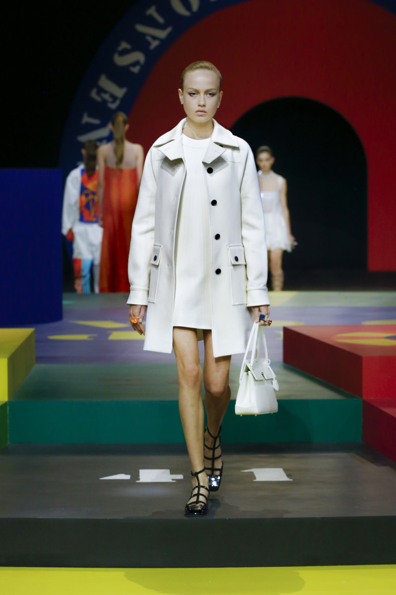 Dior's Spring 2022 Collection Pays Tribute to Its Swinging '60s Past
