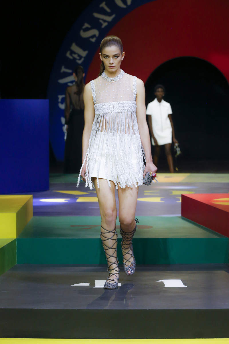 Dior's Spring 2022 Collection Pays Tribute to Its Swinging '60s Past