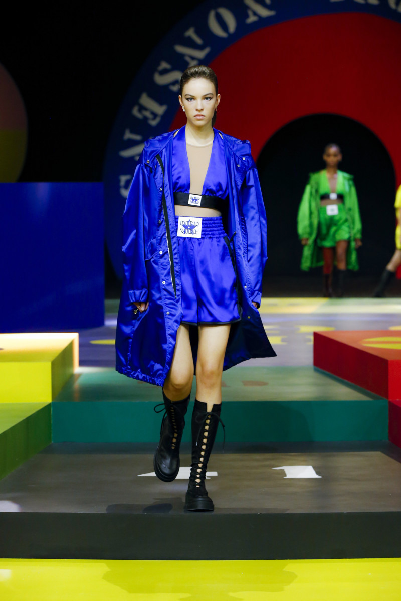 Dior's Spring 2022 Collection Pays Tribute to Its Swinging '60s Past