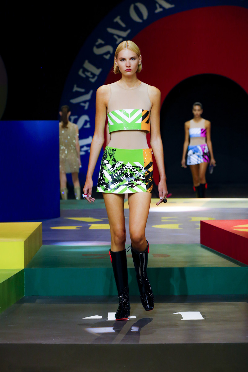 Dior's Spring 2022 Collection Pays Tribute to Its Swinging '60s Past