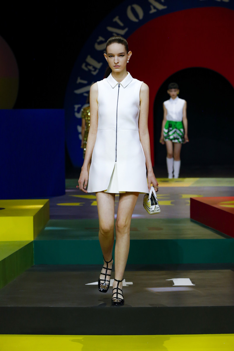 Dior's Spring 2022 Collection Pays Tribute to Its Swinging '60s Past
