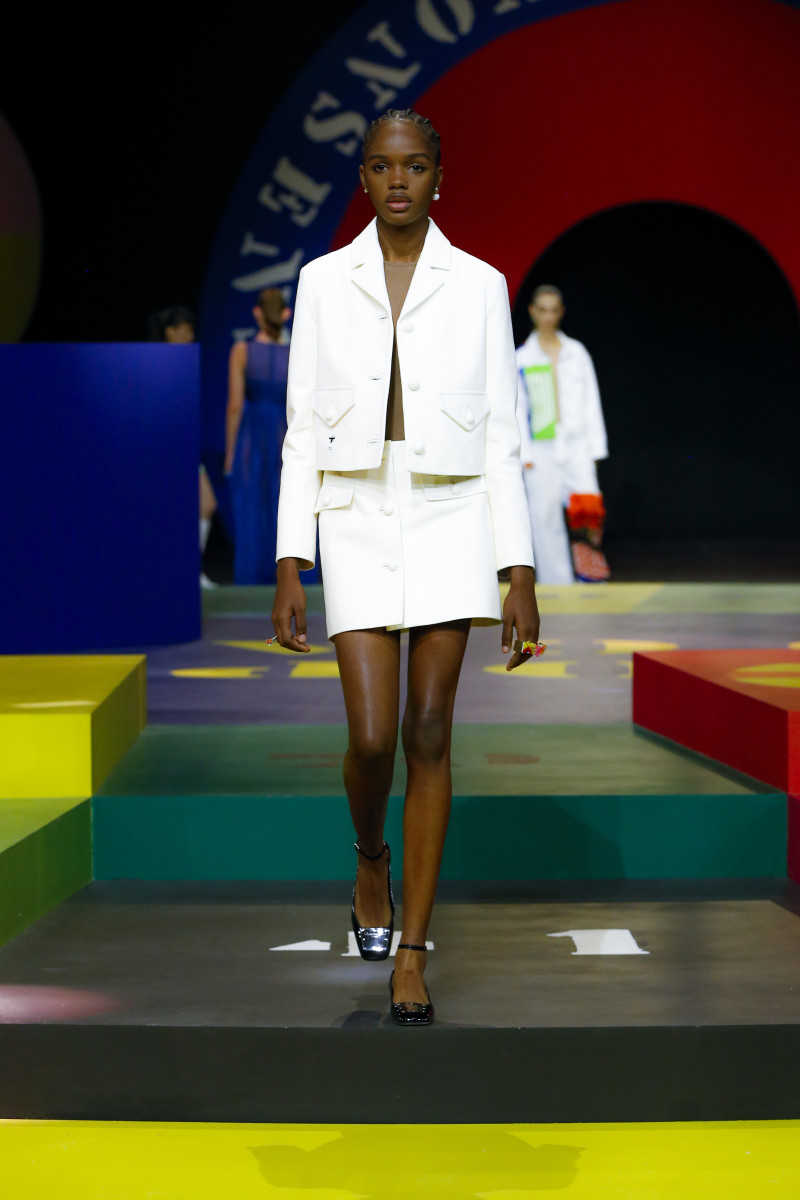 Dior's Spring 2022 Collection Pays Tribute to Its Swinging '60s Past