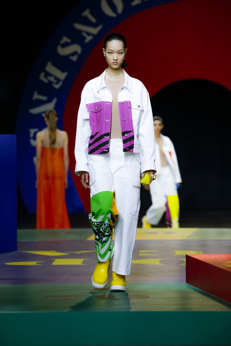 Dior's Spring 2022 Collection Pays Tribute to Its Swinging '60s Past