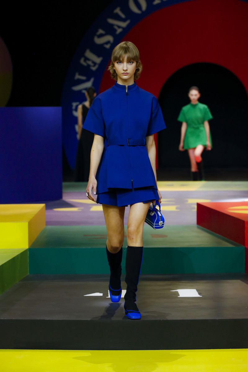 Dior's Spring 2022 Collection Pays Tribute to Its Swinging '60s Past