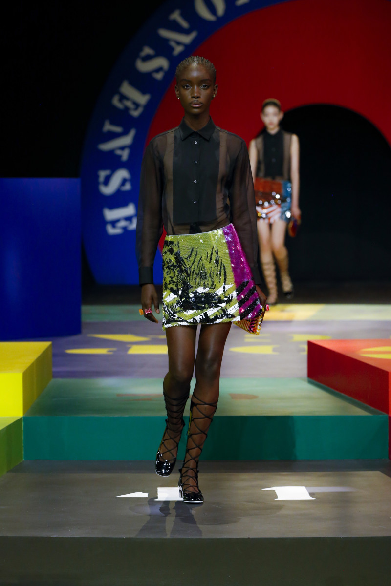 Dior's Spring 2022 Collection Pays Tribute to Its Swinging '60s Past