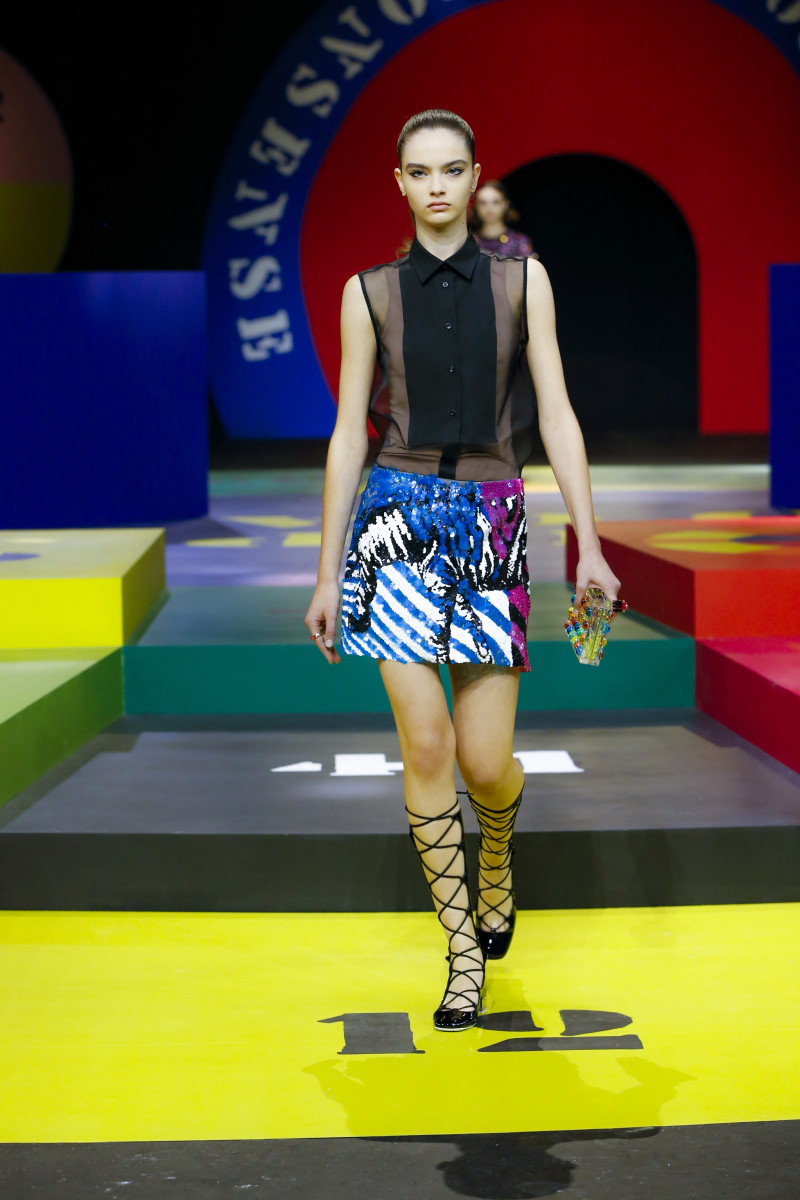 Dior's Spring 2022 Collection Pays Tribute to Its Swinging '60s Past