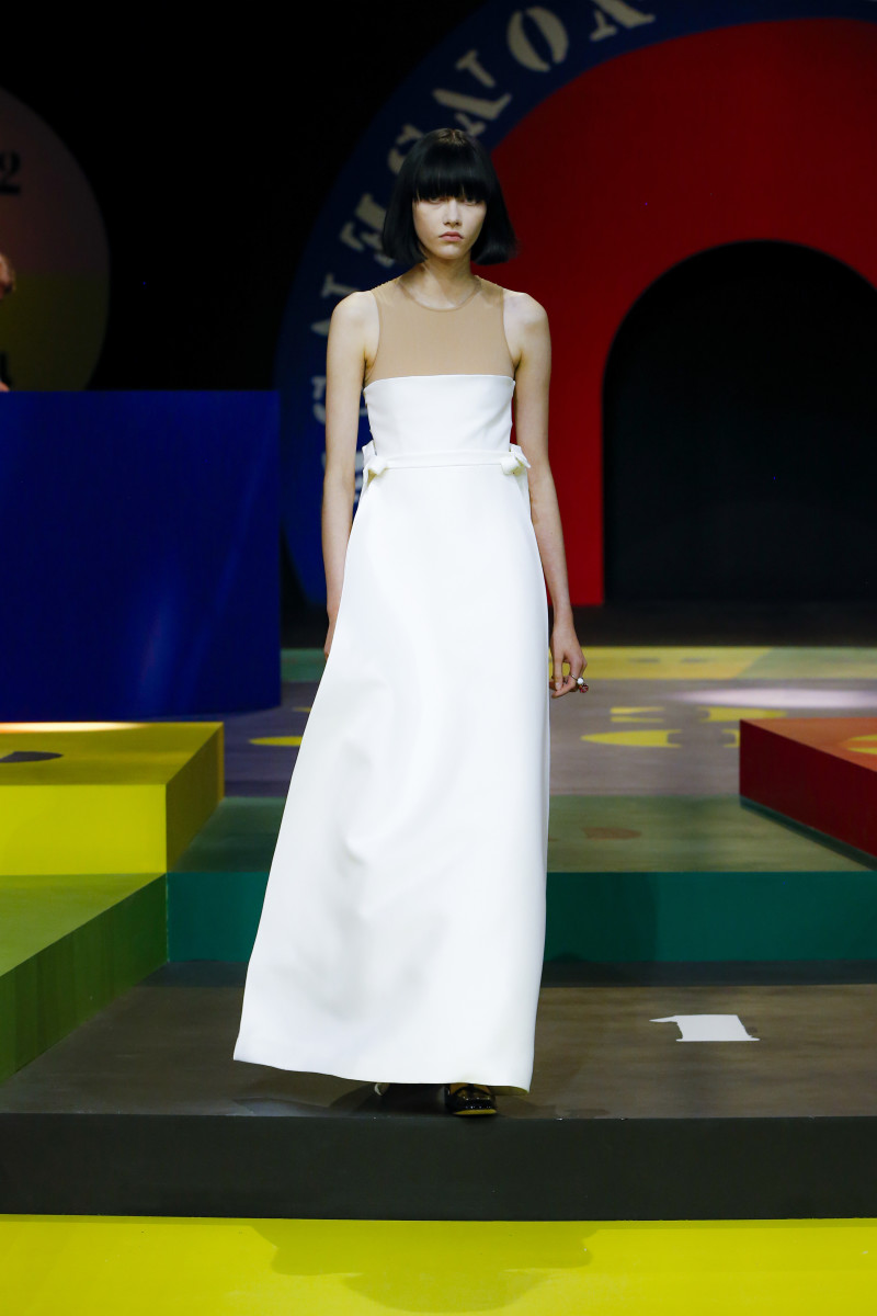 Dior's Spring 2022 Collection Pays Tribute to Its Swinging '60s Past