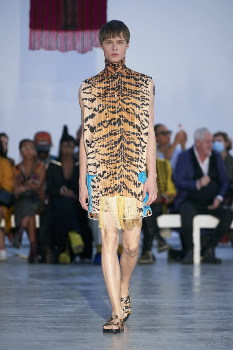 According to the Fashion Week Runways, This Is the Stand-Out Animal Print For Spring 2022
