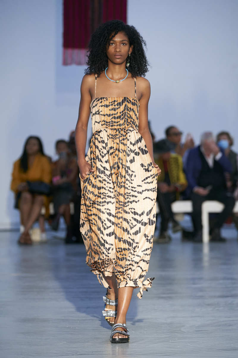 According to the Fashion Week Runways, This Is the Stand-Out Animal Print For Spring 2022