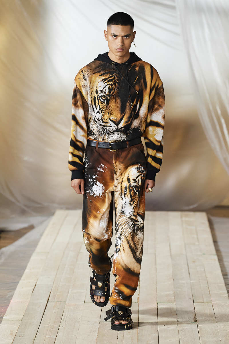 According to the Fashion Week Runways, This Is the Stand-Out Animal Print For Spring 2022