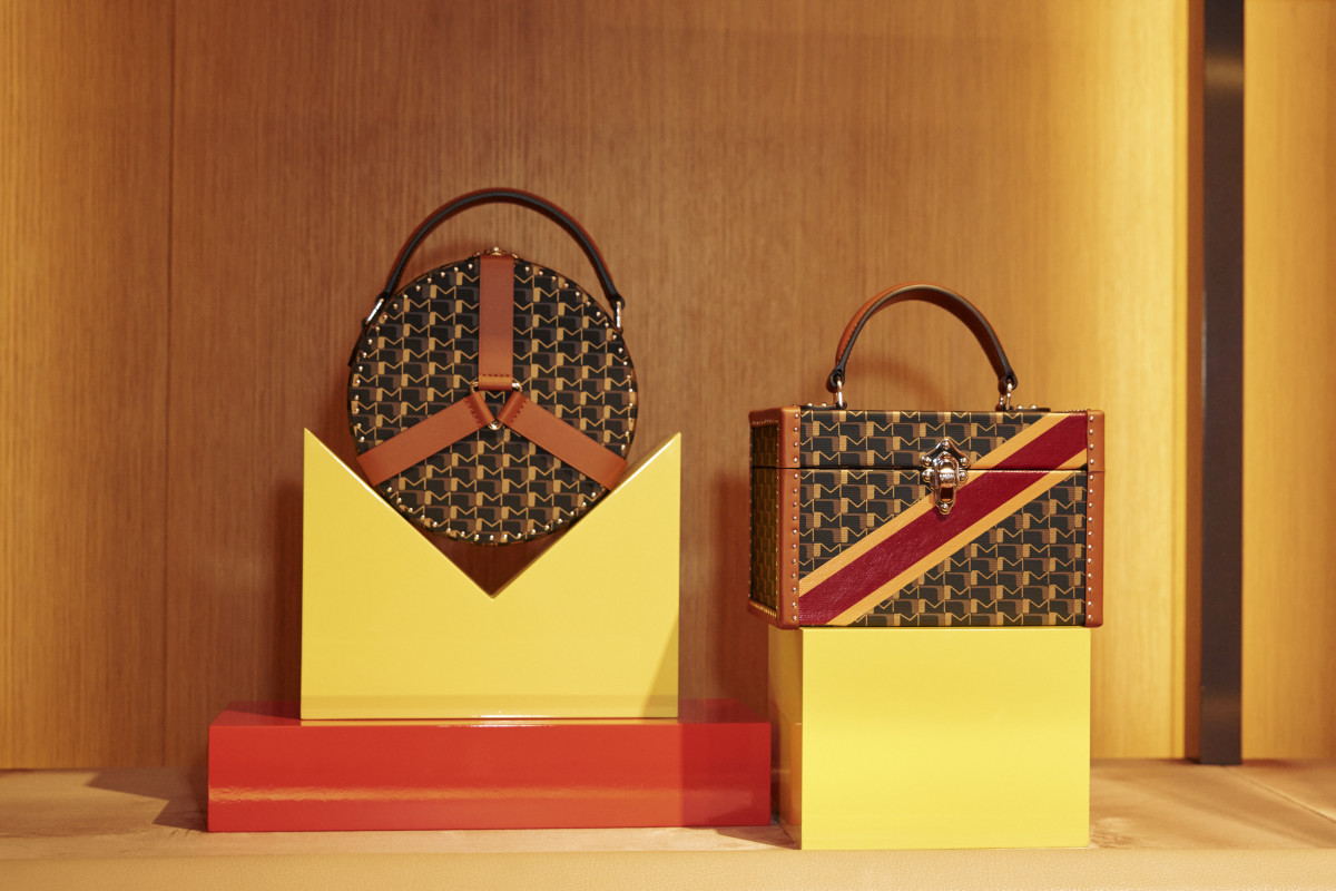 Fashionista's Favorite Bags From the Paris Spring 2022 Runways