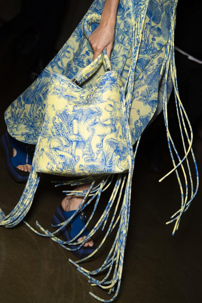 Fashionista's Favorite Bags From the Paris Spring 2022 Runways